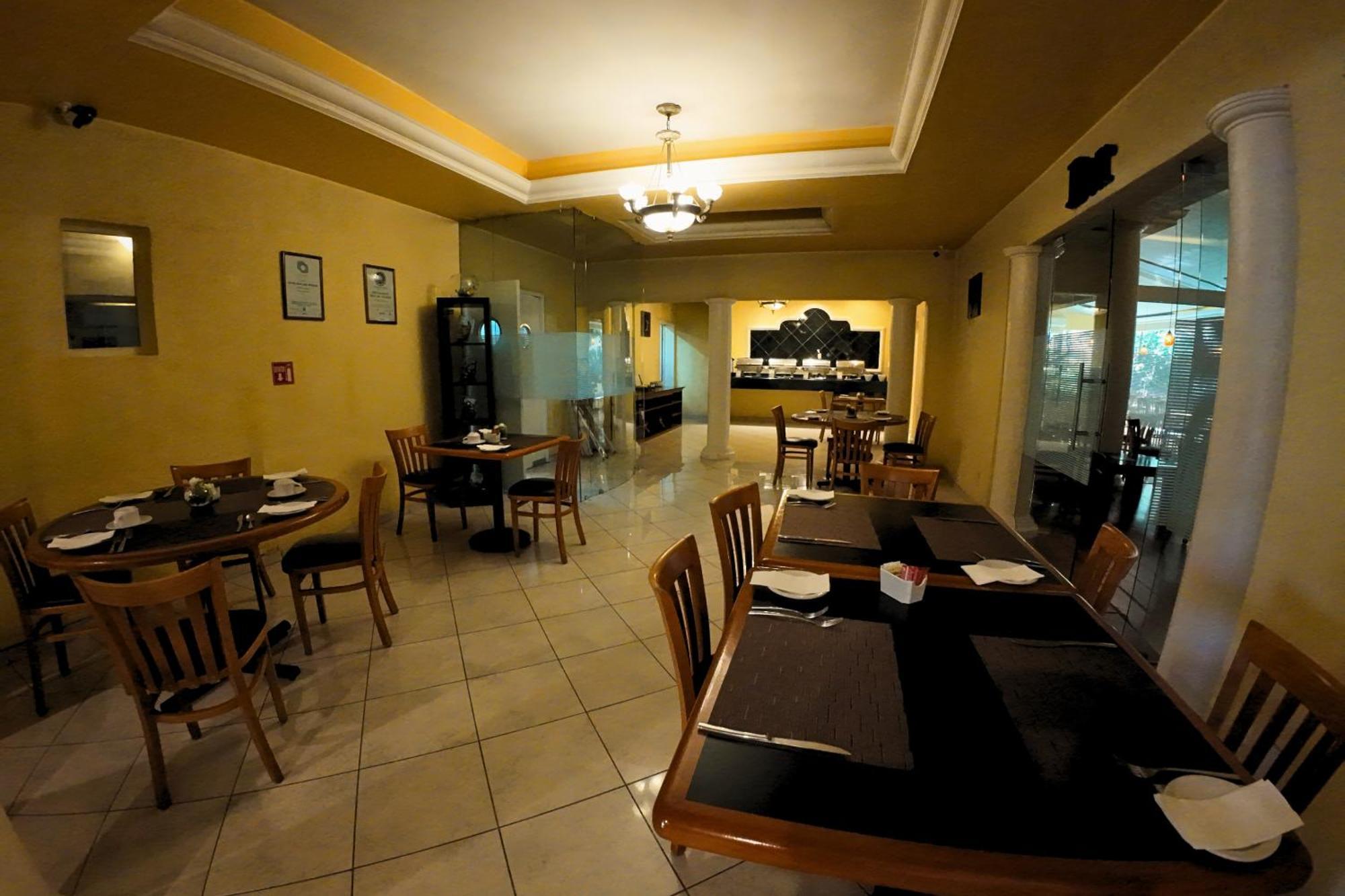 טולה דה איינדה Hotel Real Del Bosque Golf And Spa מראה חיצוני תמונה