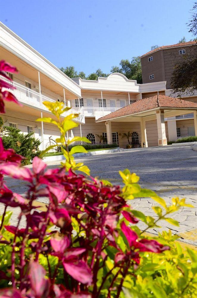 טולה דה איינדה Hotel Real Del Bosque Golf And Spa מראה חיצוני תמונה