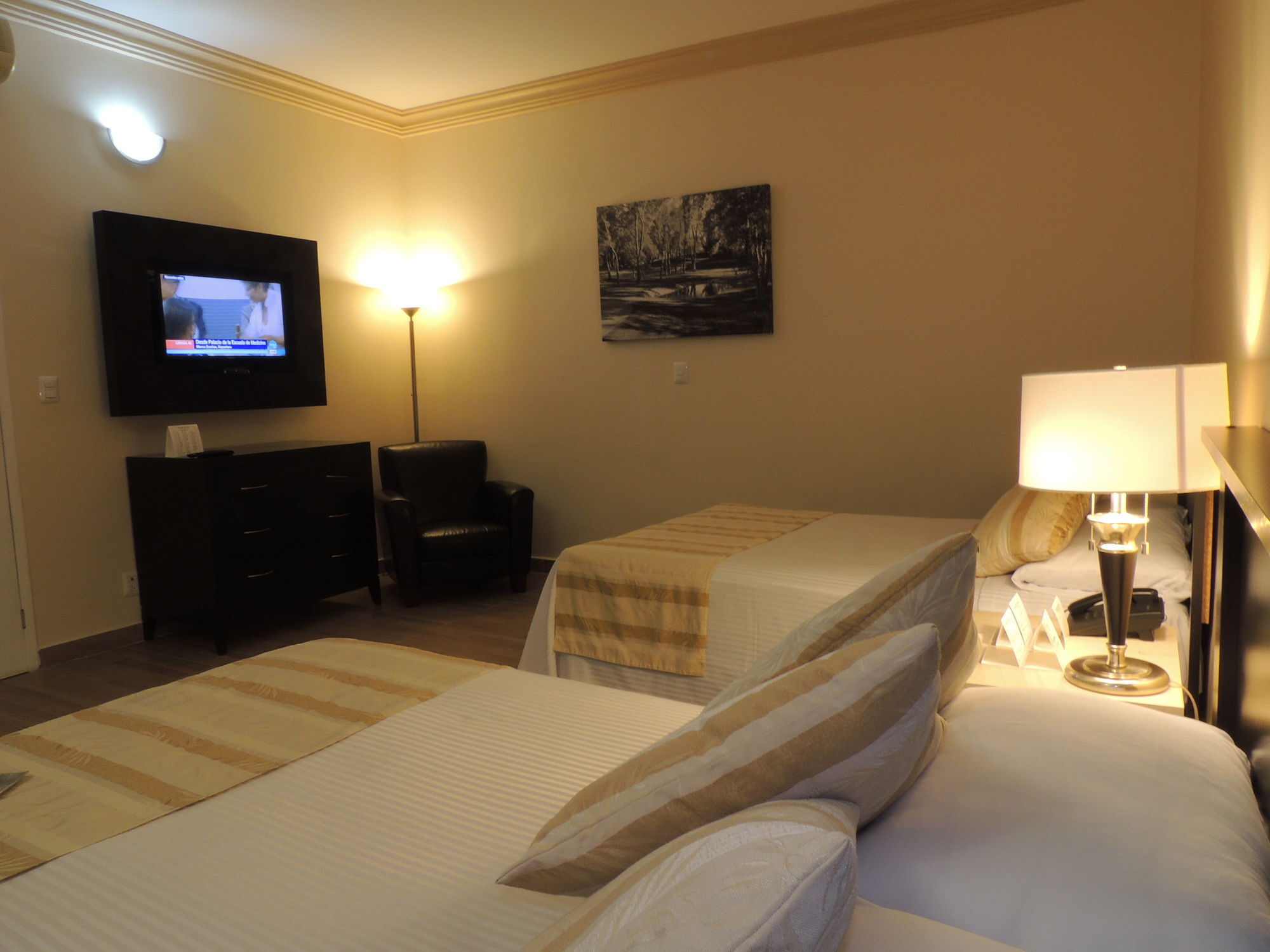 טולה דה איינדה Hotel Real Del Bosque Golf And Spa מראה חיצוני תמונה
